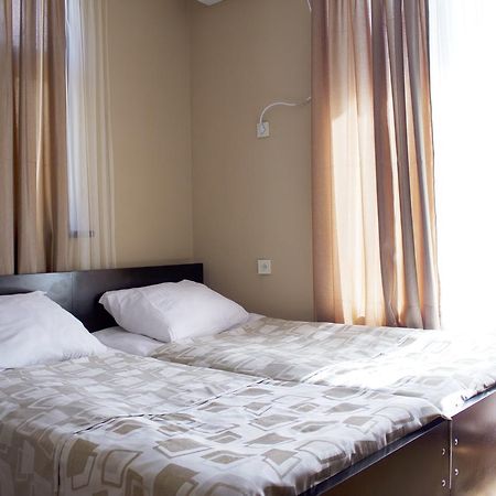 Hotel Your Comfort Tbilisi Buitenkant foto